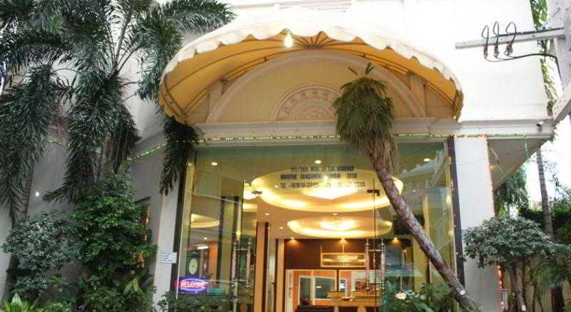 Hotel Yes O'Tel Pattaya By Benya Exterior foto