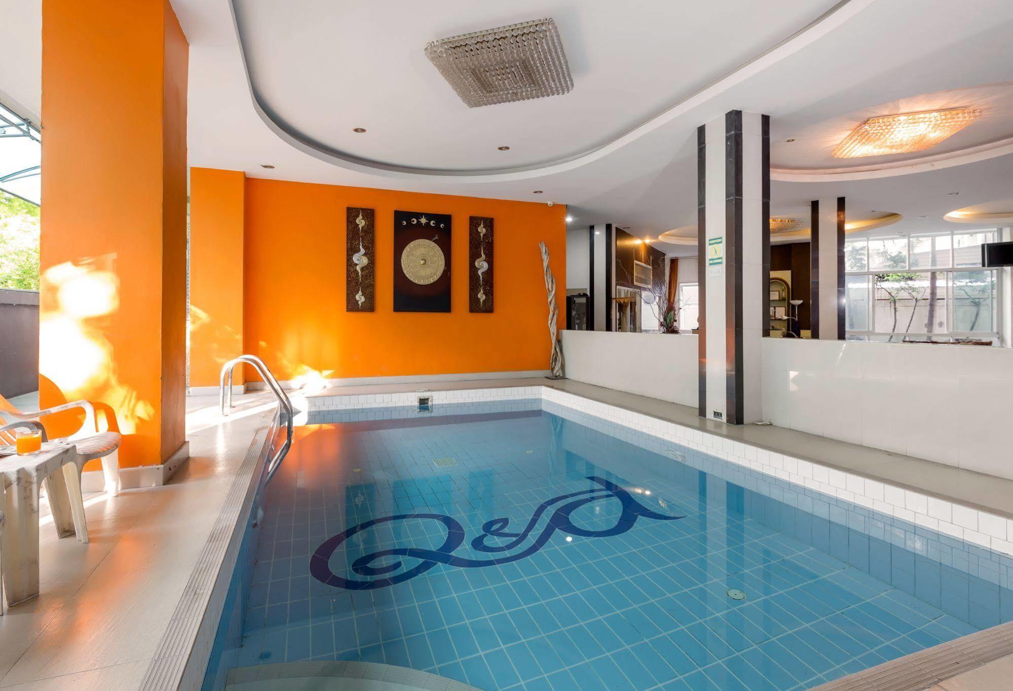 Hotel Yes O'Tel Pattaya By Benya Exterior foto