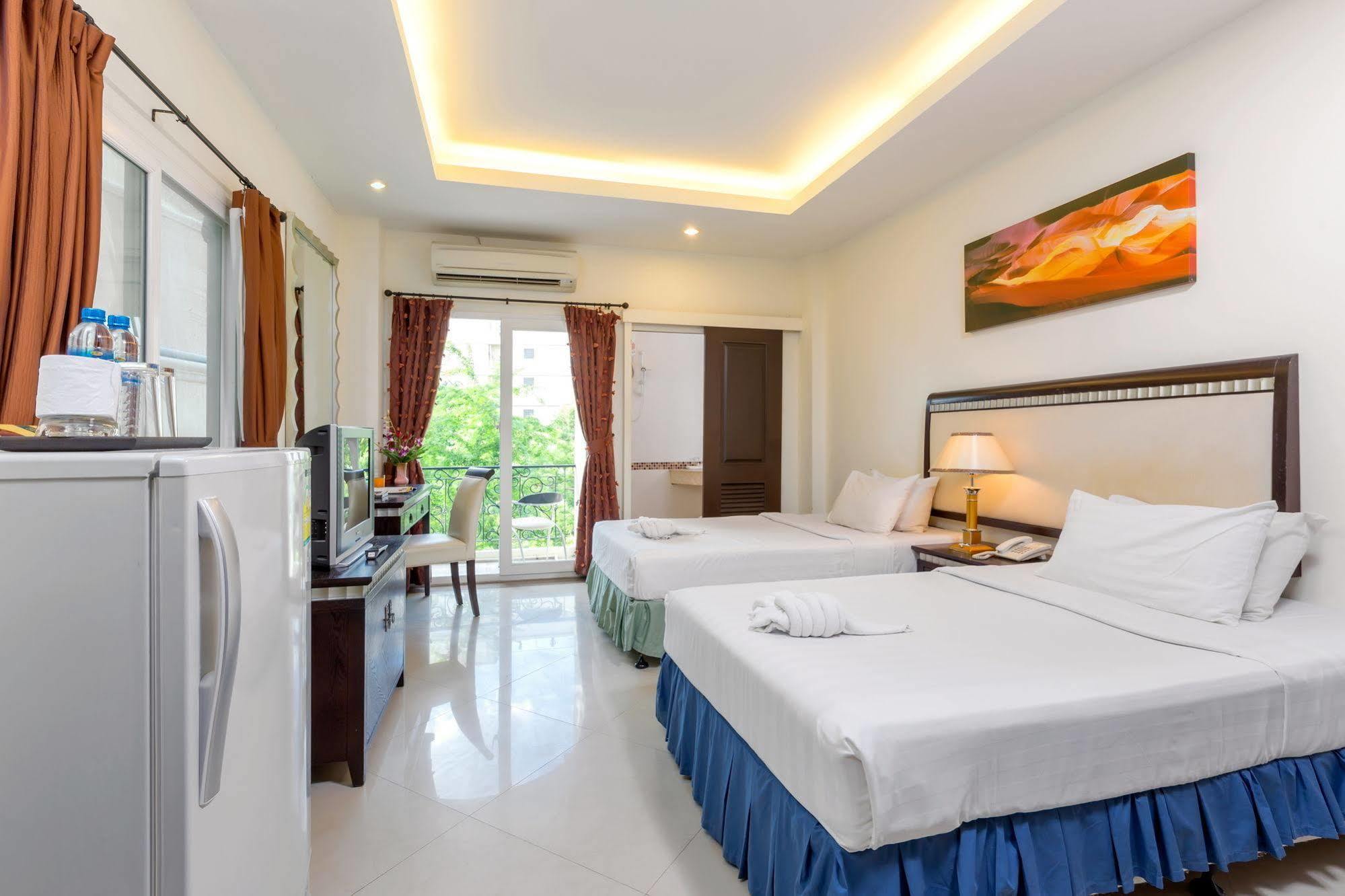 Hotel Yes O'Tel Pattaya By Benya Exterior foto