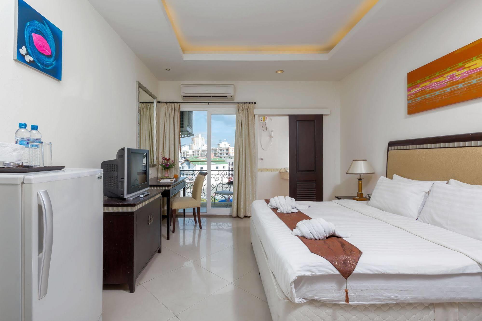 Hotel Yes O'Tel Pattaya By Benya Exterior foto