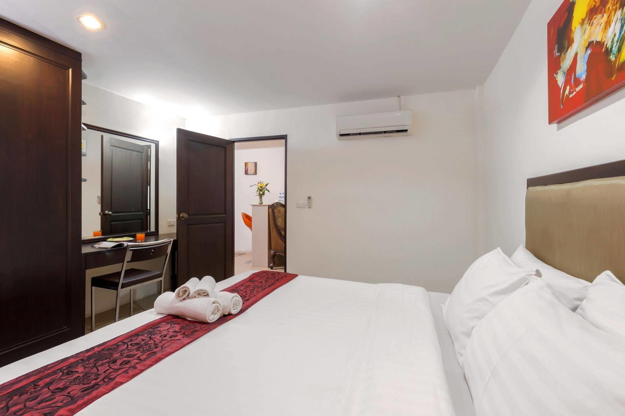 Hotel Yes O'Tel Pattaya By Benya Exterior foto