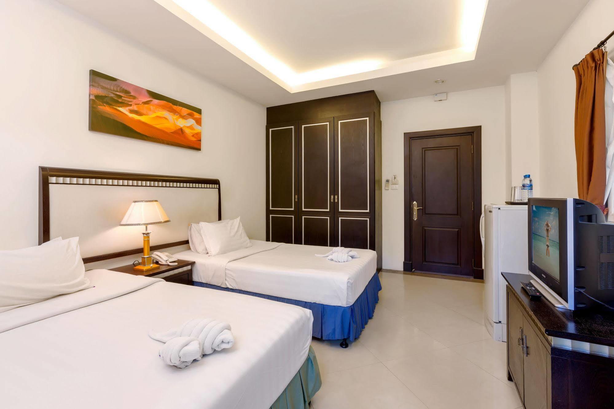 Hotel Yes O'Tel Pattaya By Benya Exterior foto